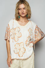 Vintage Patch V-Neck Hoodie Top (Off White)