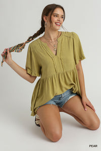 Seraphina's Breeze Linen V-Neck Pleated Top with Ruffled Fray (Pear)