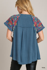 Bianca Embroidered Sleeve Linen Top (Teal)