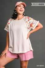 Bianca Embroidered Sleeve Linen Top Curvy (Off White)