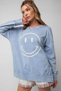 Mineral Wash Smiley Happy Face Pullover Curvy (Peri Blue)