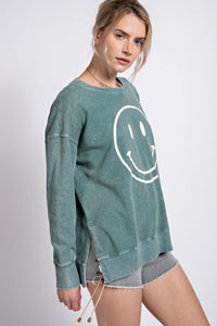 Mineral Wash Smiley Happy Face Pullover Curvy (Teal)