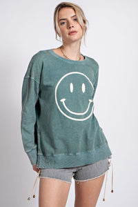 Mineral Wash Smiley Happy Face Pullover Curvy (Teal)