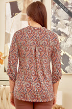 The Signature Lizzy Long Sleeve Paisley Print Top Curvy (Beige)