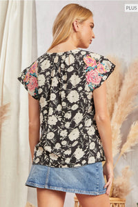 Floral Elegance Embroidered Blouse Top Curvy (Black)