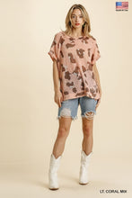 Madeline Leopard Print Gauge Short Sleeve Knit Top (Coral Mix)