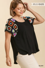 Donna Crochet Sleeve Frayed Curvy Top (Black)