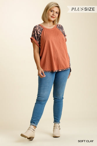 Nora Multi Print Back Hi Low Top Curvy (Clay)